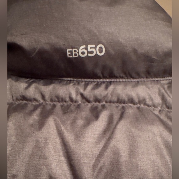 Men's Eddie Bauer Packable Puffer Vest, XL - Picture 3 of 4